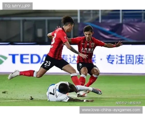 尤文洛卡特利远射贴地斩,门将目送入网